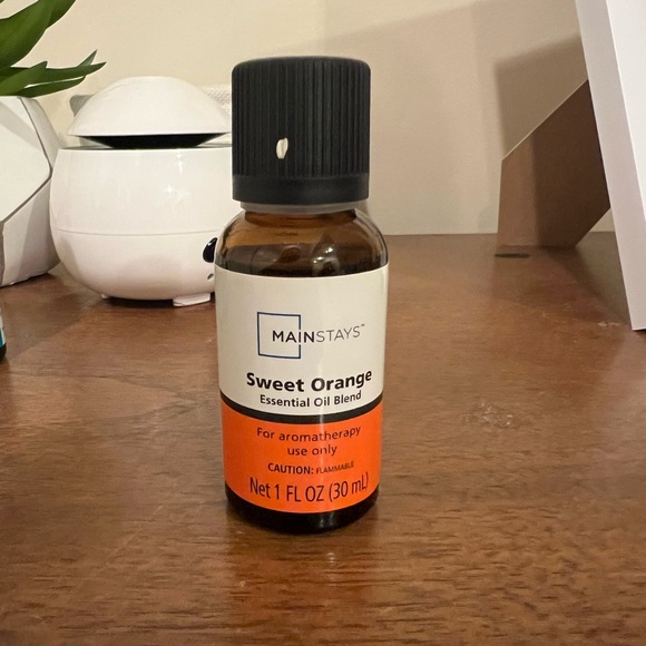 Diffuser & Oils - Picture 5 of 7